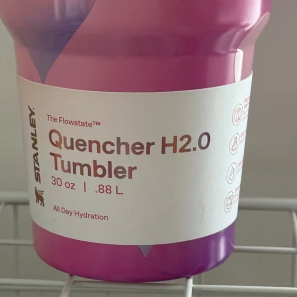 *NWT* Stanley Valentine’s Day 30oz Stainless Steel powder pink heart Gradient - Picture 7 of 11